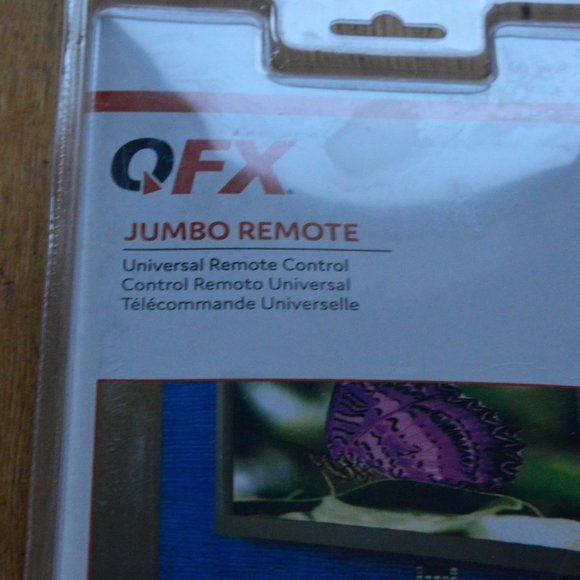 New in Box QFX Large Universal Remote with Glow in the Dark Buttons - Picture 4 of 4